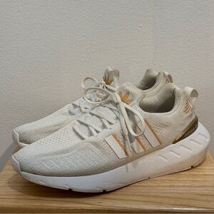 COPY - Adidas Women’s Swift Run 22 - White and Gold - Size 7